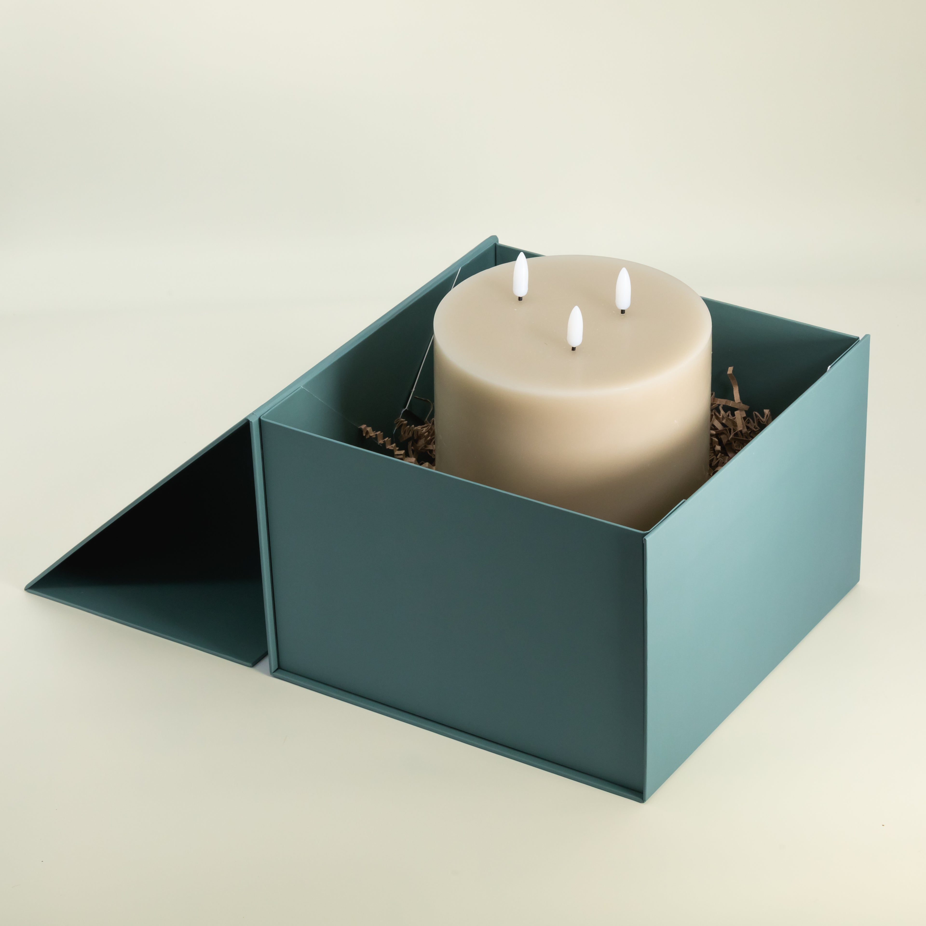 Große 3 Docht LED Kerze beige